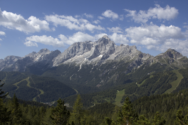 2011-08-20_08-49-26 cadore.jpg - Civetta vom M. Pelmo aus gesehen